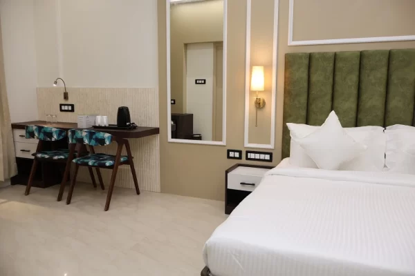 hotel room in vellore
