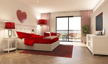 Can I book balcony rooms online in Vellore?
