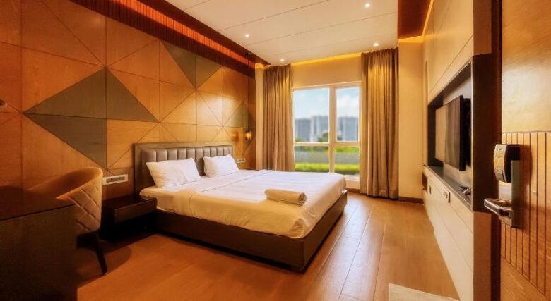 Are the best hotel rooms in Vellore suitable for medical visitors?
