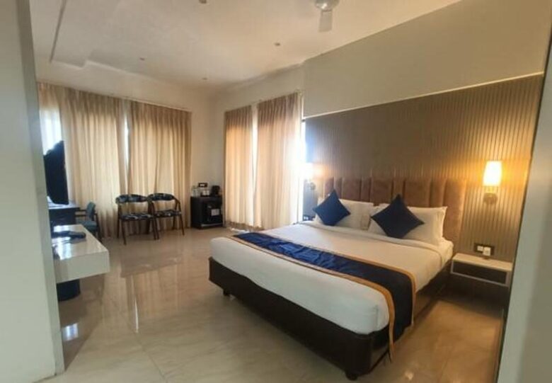Why Should You Book Luxury Rooms in Vellore Instead of a Hotel?