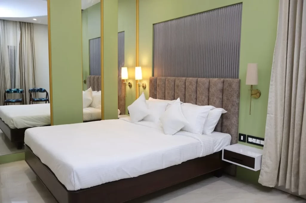 What Should You Look for When Booking Premium Rooms in Vellore?