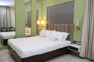 What Should You Look for When Booking Premium Rooms in Vellore?